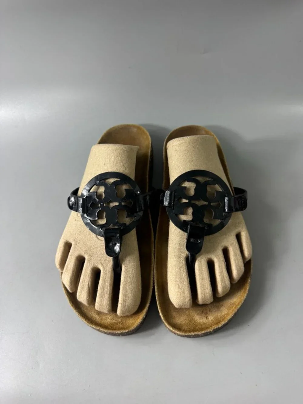 Tory Burch Miller Cloud Patent Cork Black Thong Sandals, Size 8